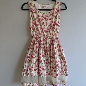Cute small retro-style floral cocktail dress